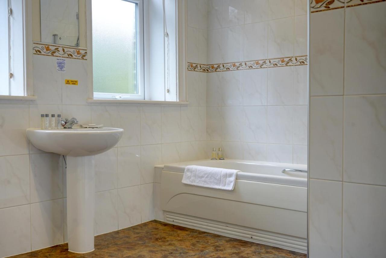 Durker Roods Hotel Huddersfield Zewnętrze zdjęcie